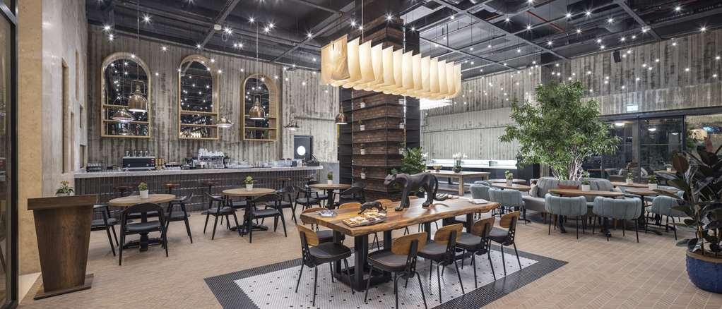 Hotel Doubletree By Hilton Sanlıurfa Restaurant photo